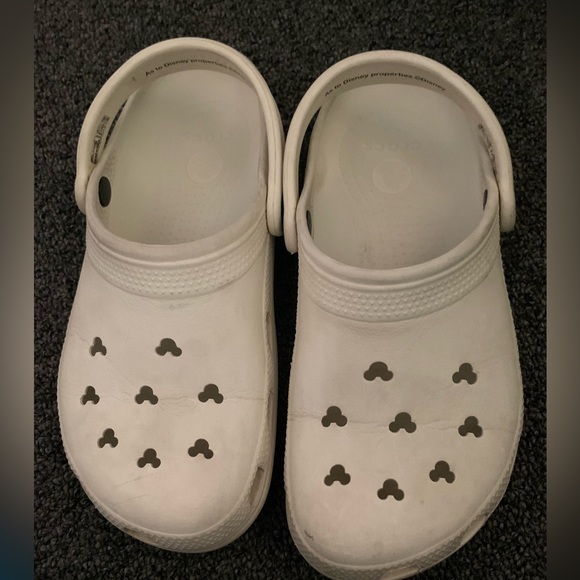 Mickey crocs - Picture 1 of 3